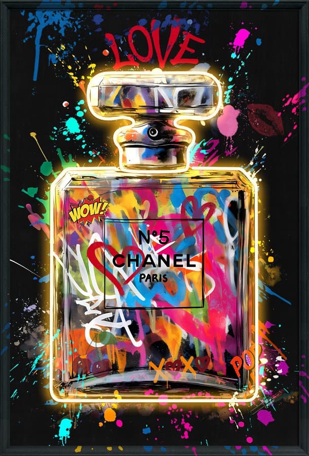 Pop art LED obraz parfému ve street art designu – dekorace na zeď – 63 × 93 cm - náhled 2