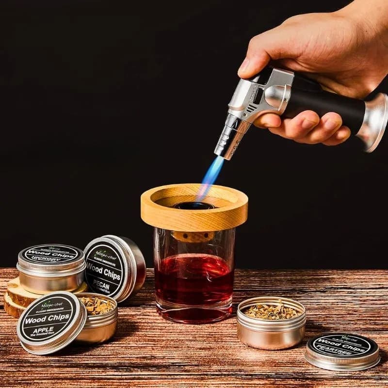 Cocktail Smoker Kit + Sada na uzení s pilinami + Hořák + 4 dřevěné příchutě